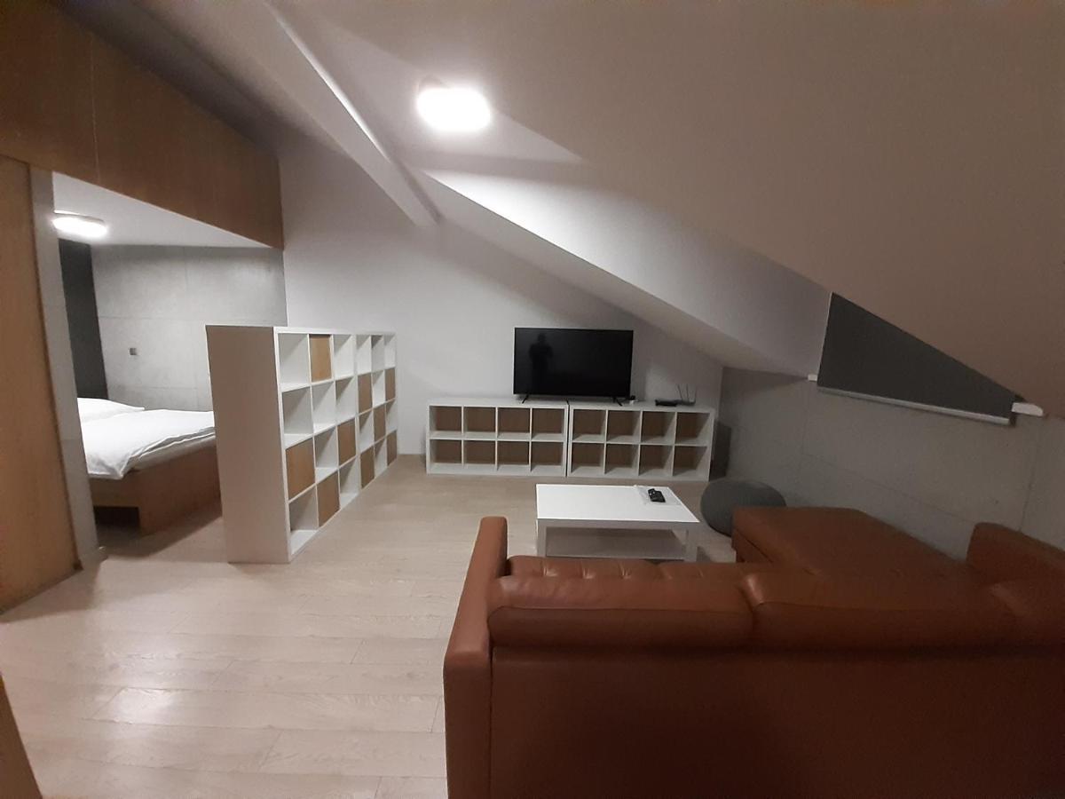 Entrez Apartments Bastova - City Centre Кошице Экстерьер фото