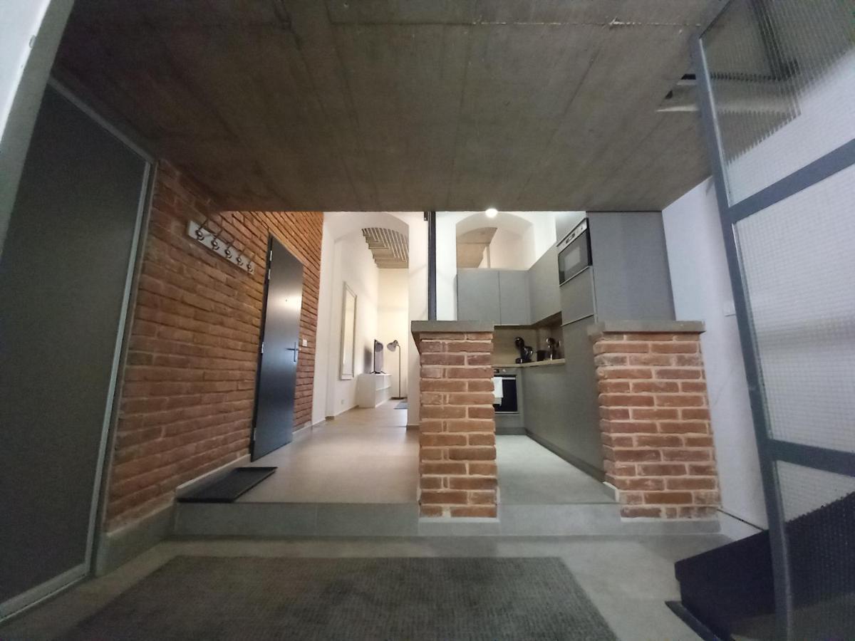 Entrez Apartments Bastova - City Centre Кошице Экстерьер фото
