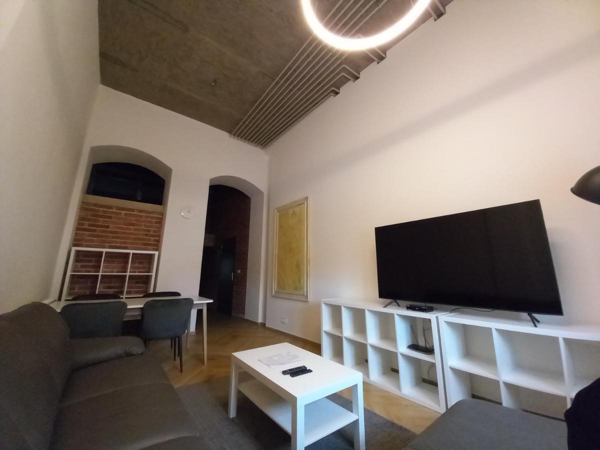 Entrez Apartments Bastova - City Centre Кошице Экстерьер фото
