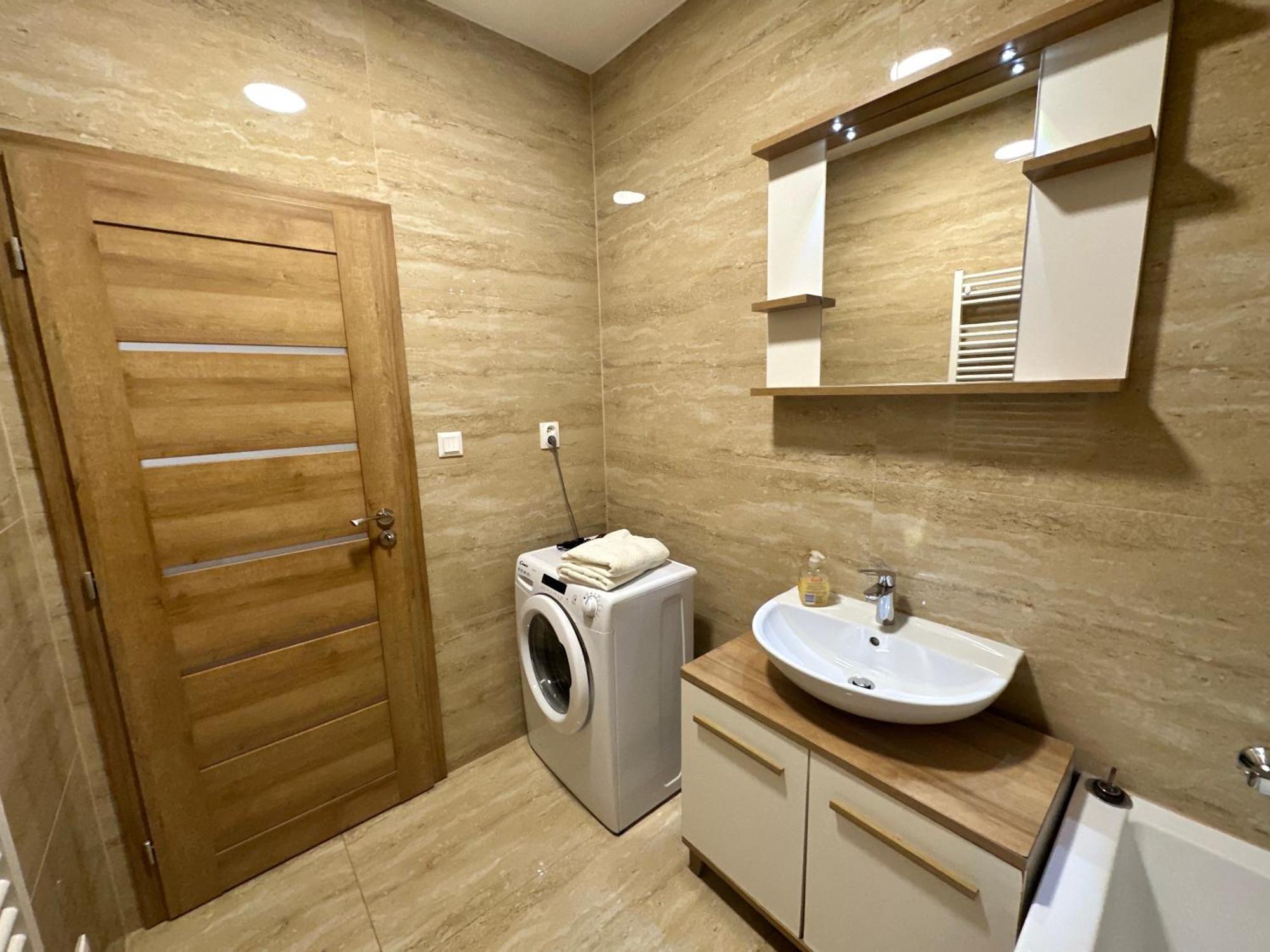 Entrez Apartments Bastova - City Centre Кошице Экстерьер фото