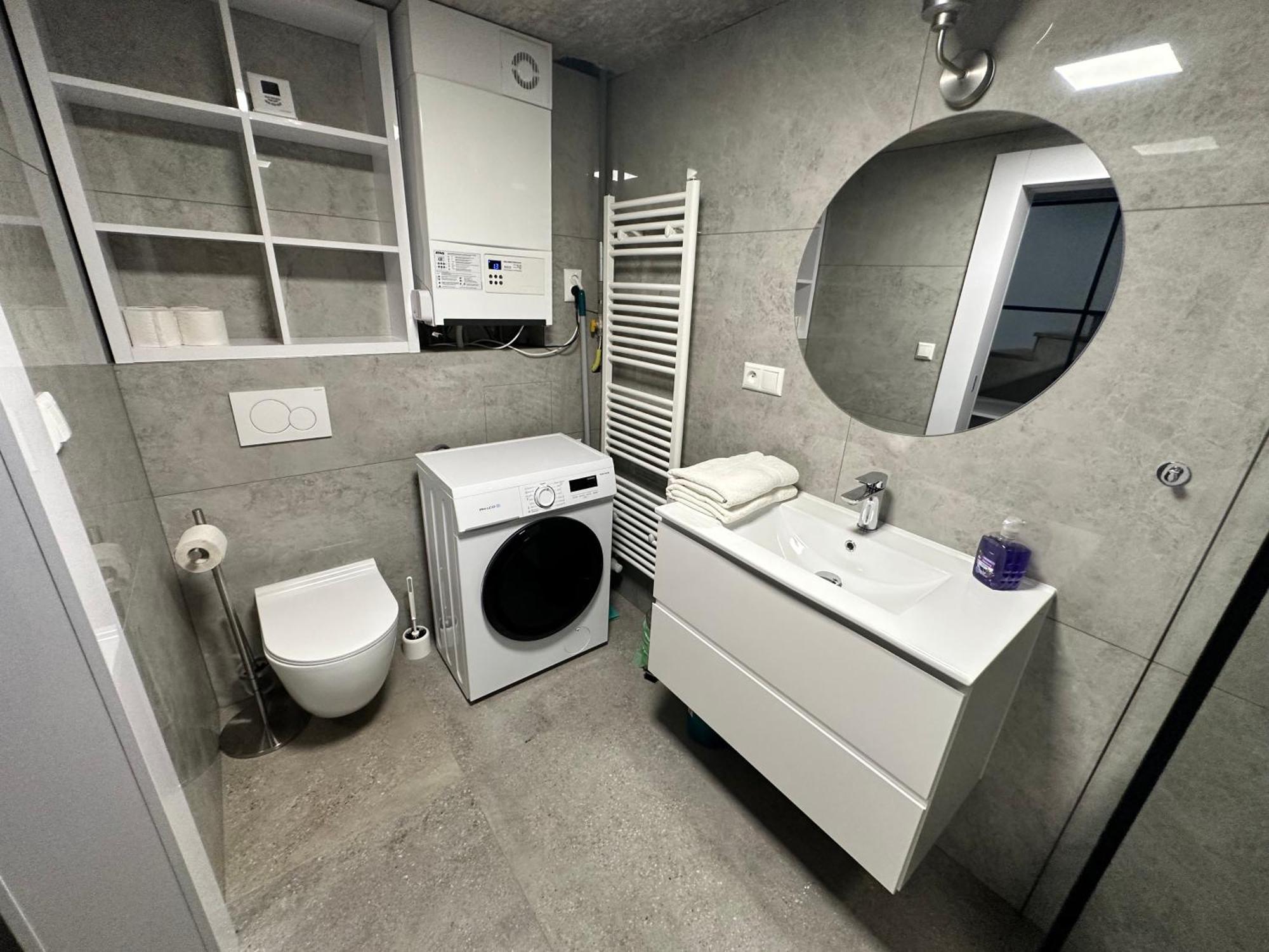 Entrez Apartments Bastova - City Centre Кошице Экстерьер фото